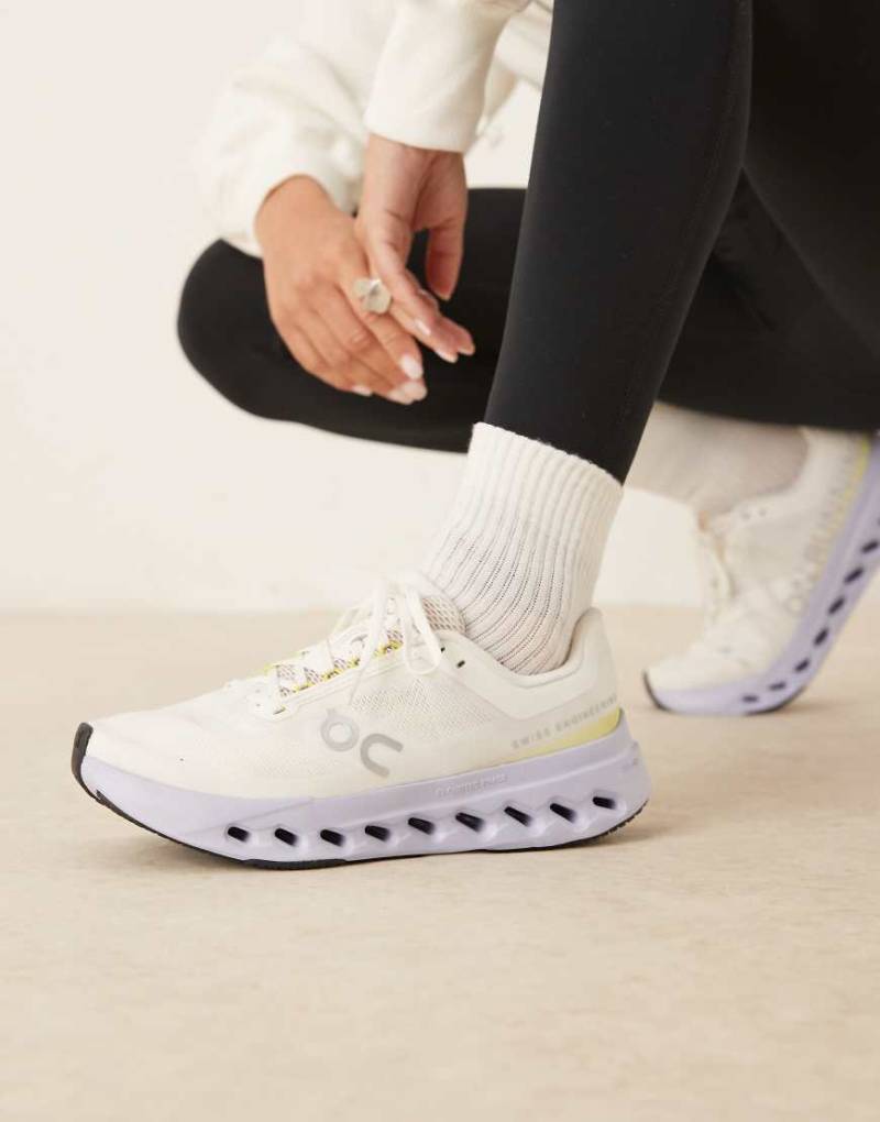 ON - Cloudsurfer Next - Laufschuhe in Weiß von On Running