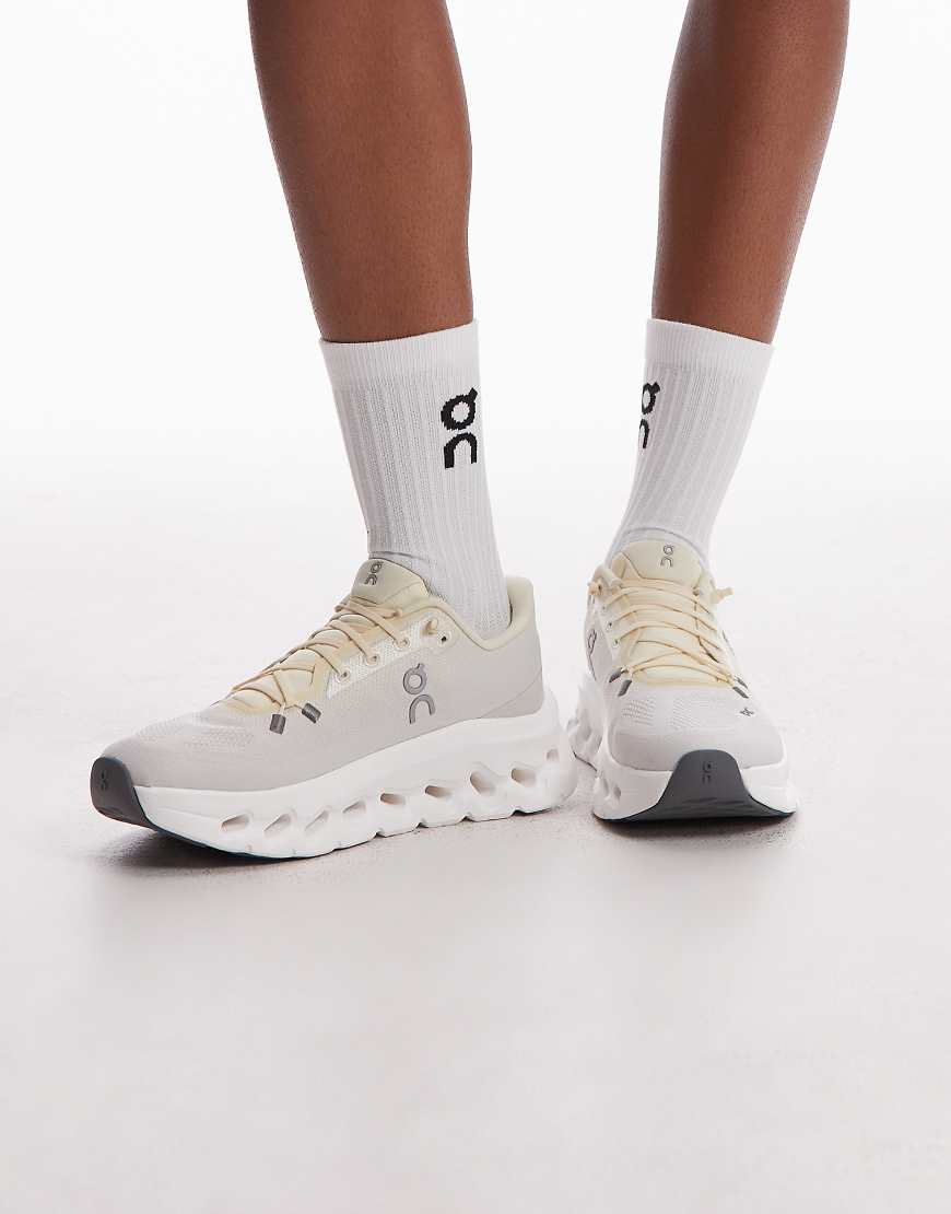 ON - Cloudtilt - All Day - Sneaker in Gelb von On Running