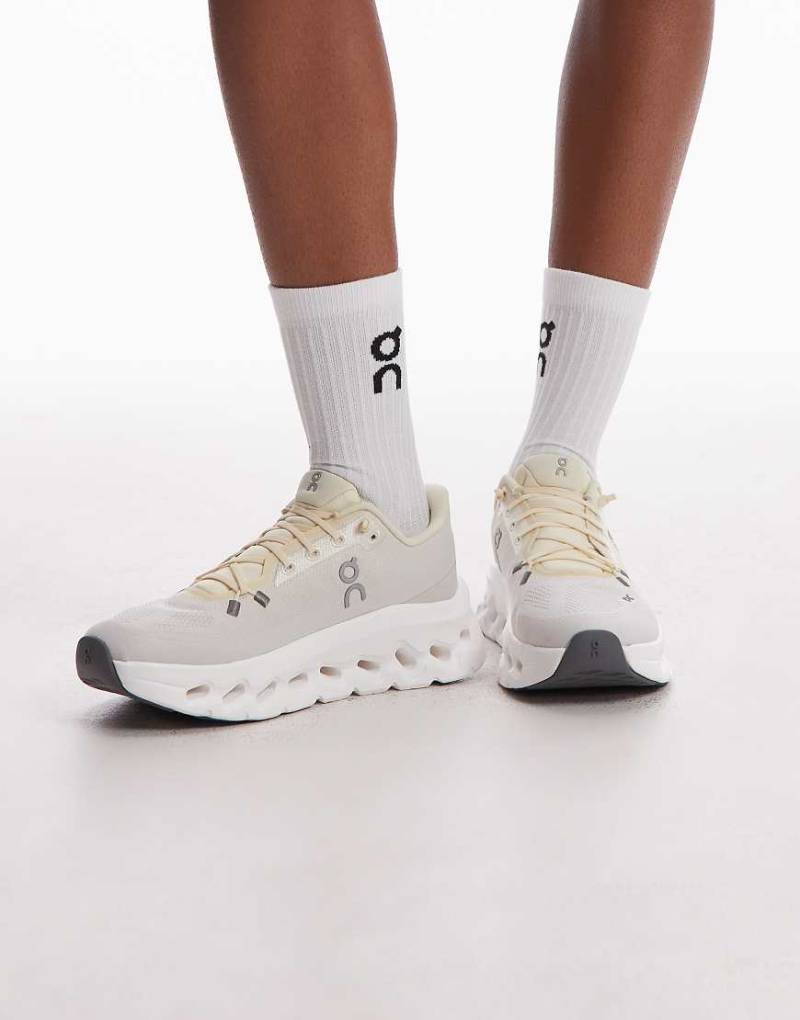 ON - Cloudtilt - All Day - Sneaker in Gelb von On Running