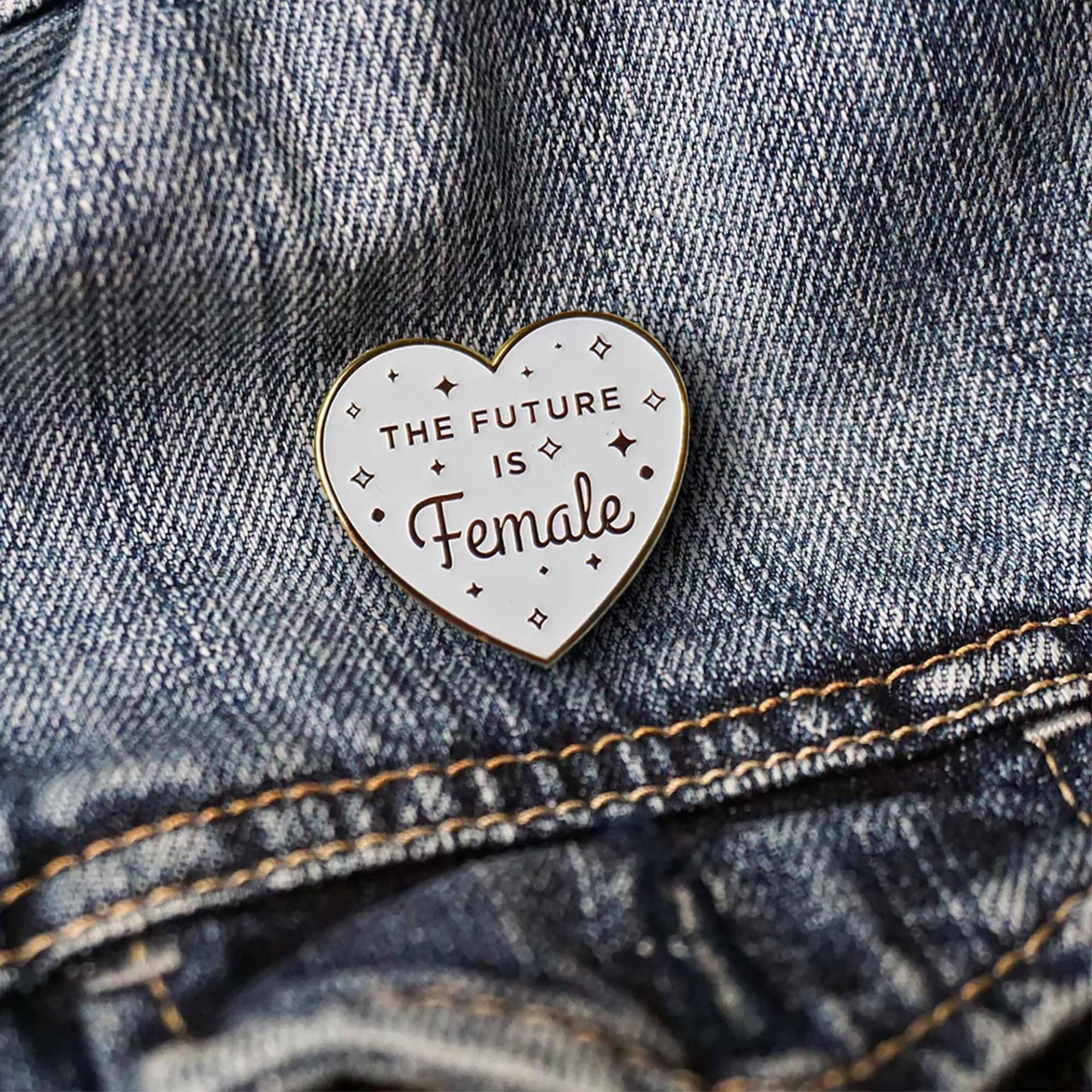 Die Zukunft Ist Weiblich Weiß Und Gold Pin | Feministisch Feminismus Hard Emaille Anstecknadel von OnPointPins