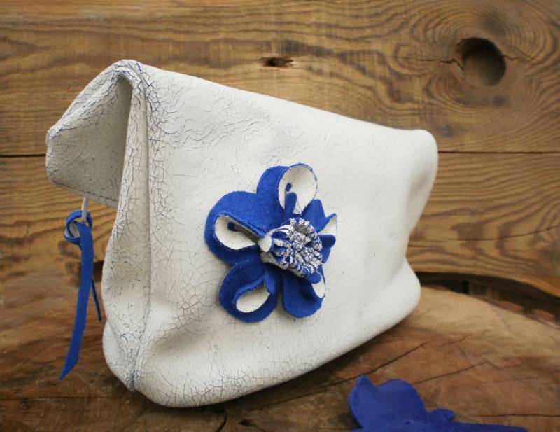 Leder Clutch, Schminktasche, Personalisiert, Brautjungfer Geschenk, Kosmetiktasche, Reisetasche, Reißverschlusstasche, Friseur, Nautik von OnTheFamilySpot