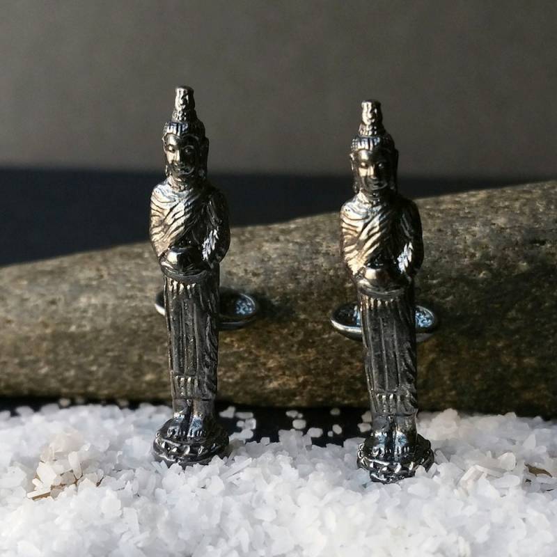 Manschettenknöpfe Für Herren - Silber Buddha Oxidierter Sterlingsilber Almosen Sammeln Manschettenknopf Symbol Des Mitgefühls Feiner Schmuck von OnTheWrist