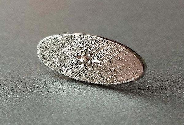 Sternbild Schmuck - Nordstern Krawatte Tack Oxidiertes Sterling Silber Mit Stern Set Weißer Diamant Und 14Kt Gold Rückstift Feiner von OnTheWrist