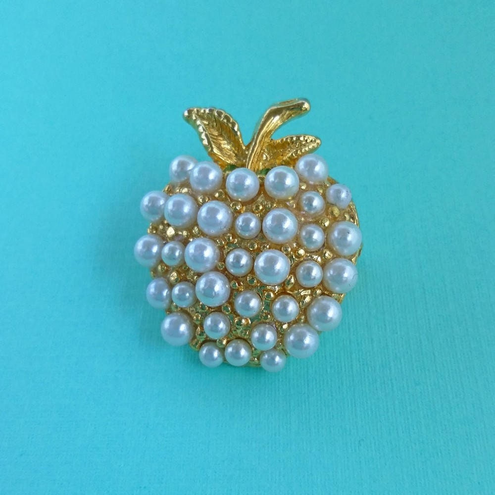 Gold Apfelnadel Für Lehrer Große Apfel Obst Brosche Mit Perlen von OnceLostBoutique