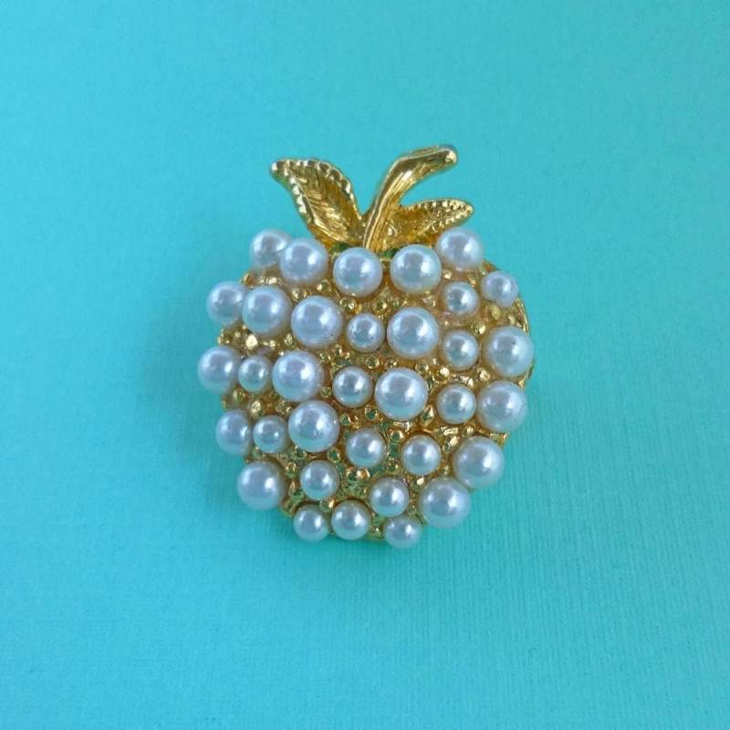 Gold Apfelnadel Für Lehrer Große Apfel Obst Brosche Mit Perlen von OnceLostBoutique