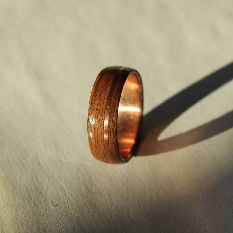 Ring Aus Teakholz Auf Kupferring Ring Aus Teakholz Auf Kupferring von OndesdeFormes