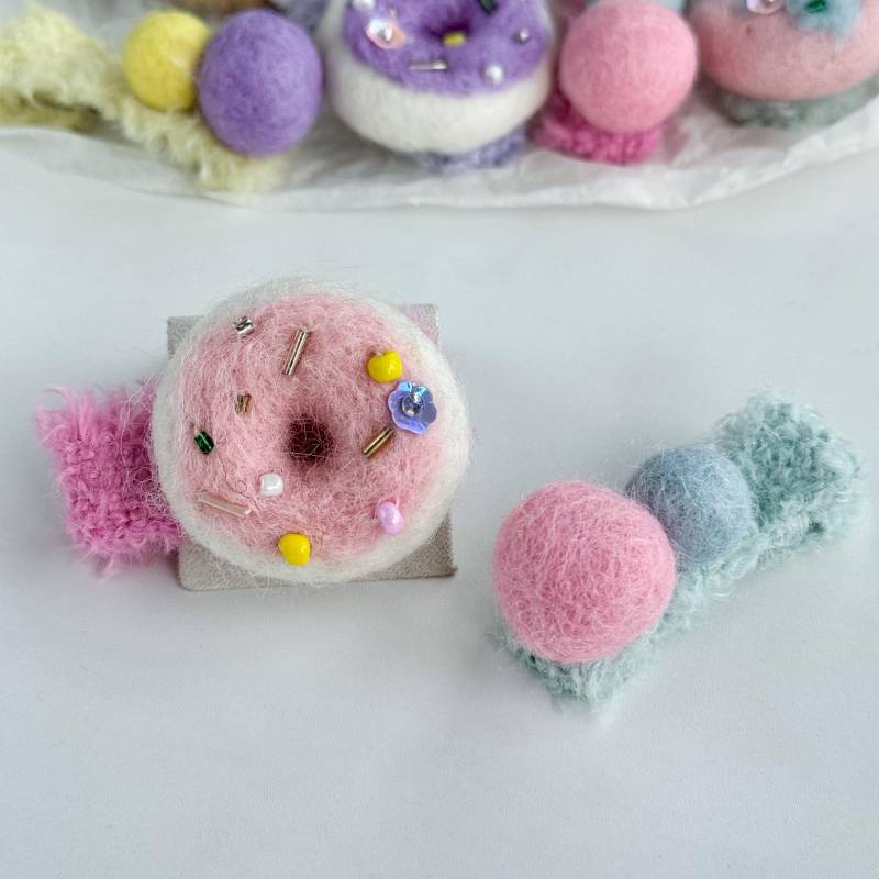 Filz Donut & Pom-Pom Haarspange Set Verspielte Kinder Accessoires Filz Donut & Pom-Pom Haarspange Set Verspielte Kinder Accessoires von OneArtJam