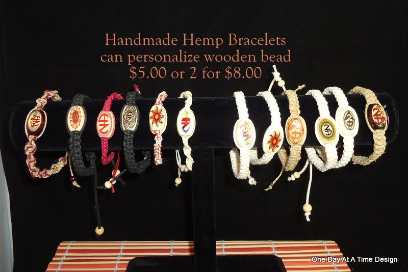 Handmade Hanf, Genesungs Inspiriert, Positiv Inspirierend, Kann Personalisiert Werden Handmade Hanf, Genesungs Inspiriert, Positiv Inspirierend, Kann Personalisiert Werden von OneDayAtATimeDesign