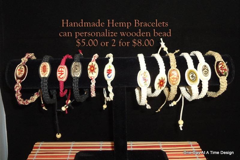 Handmade Hanf, Genesungs Inspiriert, Positiv Inspirierend, Kann Personalisiert Werden von OneDayAtATimeDesign