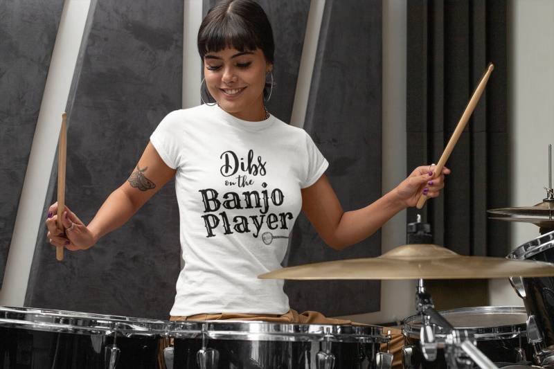 Frauen Bluegrass T-Shirt Dibs On The Banjo Player Lustiges Old Time Hergestellt in Den Usa Weihnachtsgeschenkidee Active Earl Scruggs Ralph Stanley von OneDollarMusicShop
