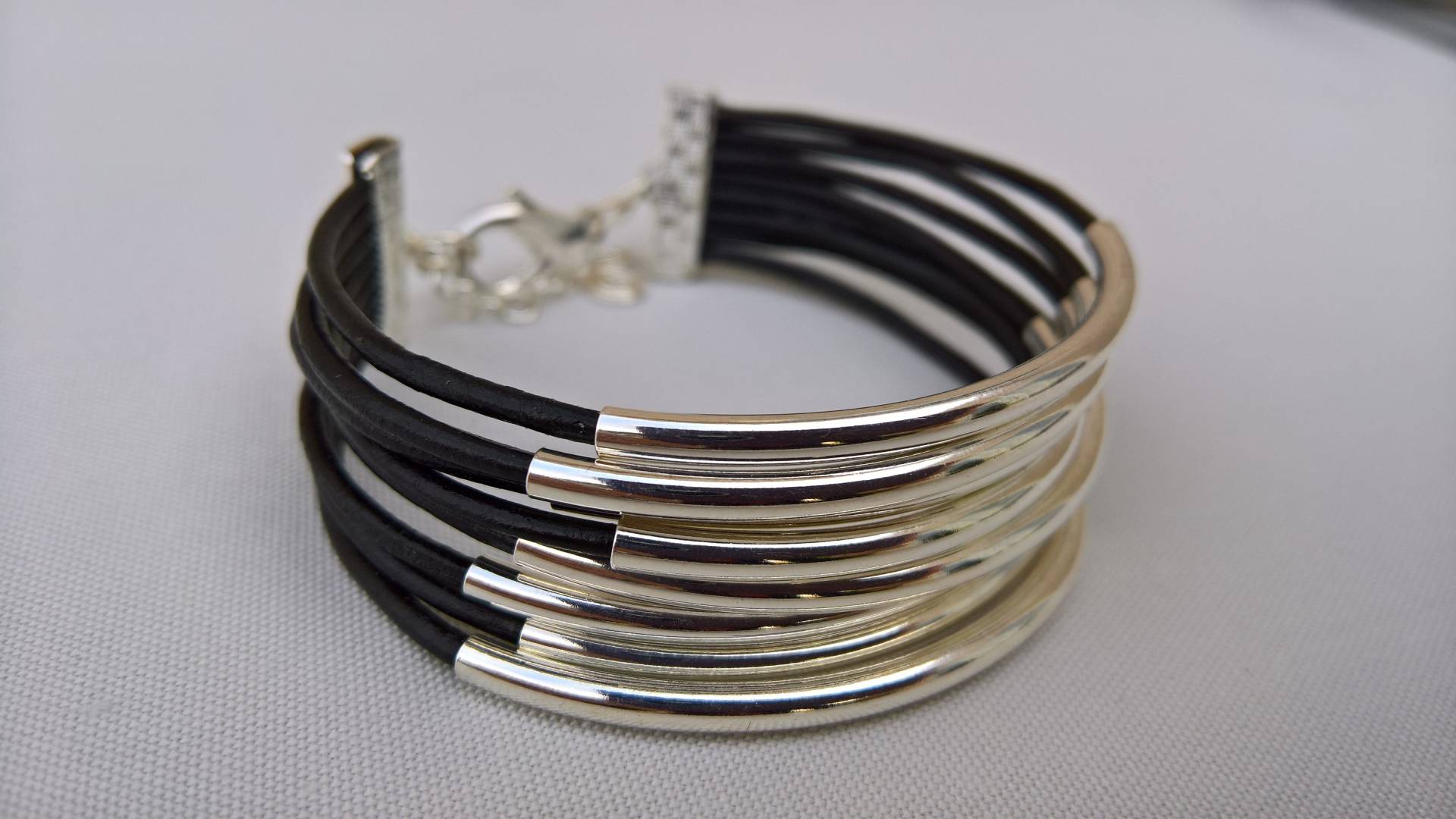 8-strang Rohr Lederarmband 8-strang Rohr Lederarmband von OneElevenJewelryShop