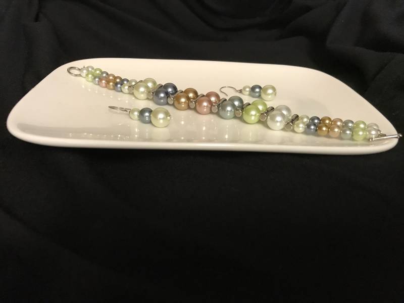 Bunte Armband & Ohrringe von OneInAJewel