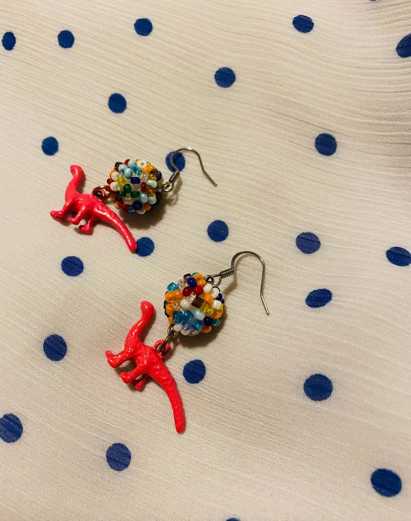 Rosa Dinosaurier Ohrringe von OneInAJewel