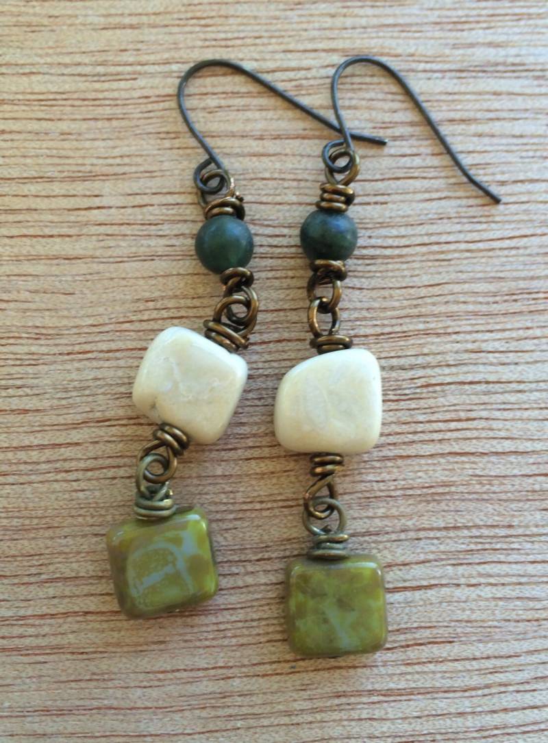 E485 Türkis Und Serpentine Baumeln Ohrringe E485 Türkis Und Serpentine Baumeln Ohrringe von OneLastThing