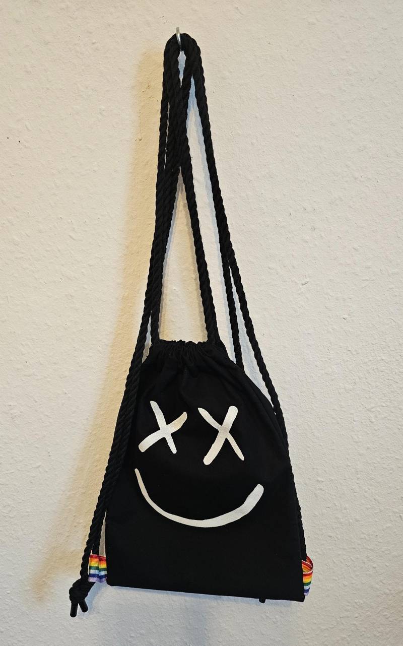 Turnbeutel/Konzerttasche Mit Louis Tomlinson Smiley Turnbeutel/Konzerttasche Mit Louis Tomlinson Smiley von OneMoreDirection