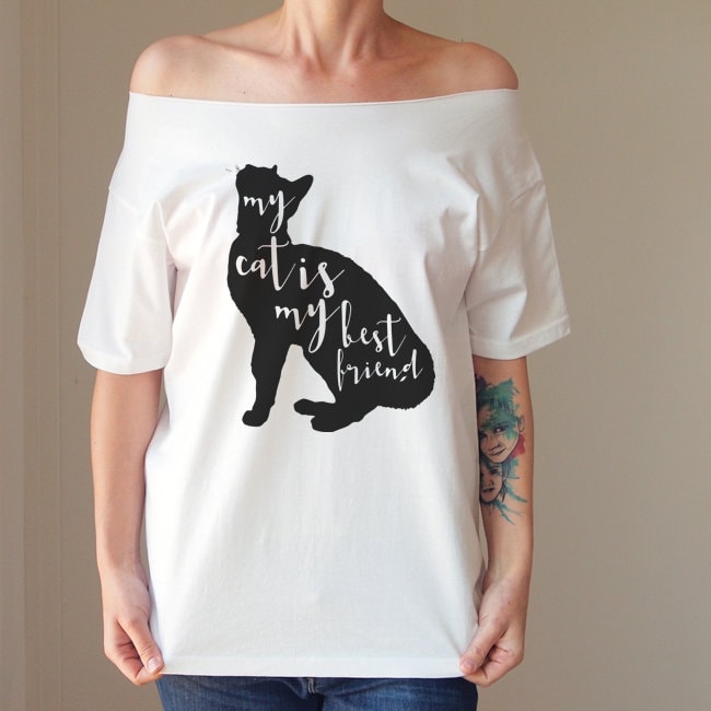 T-Shirt von OneMugADayStore