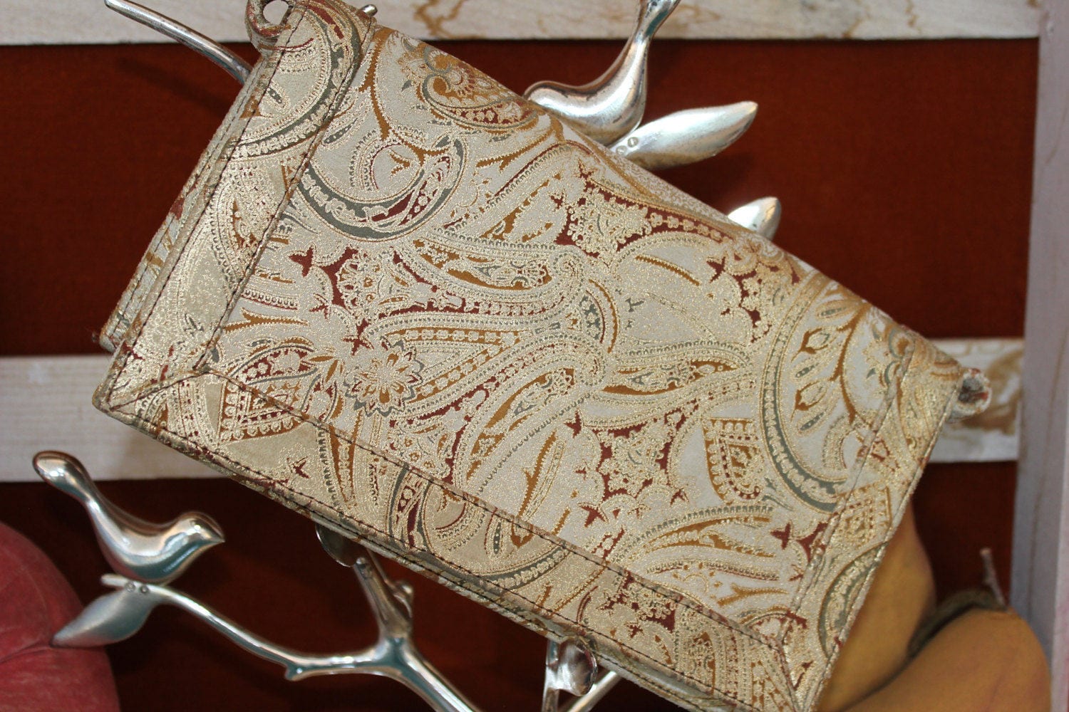 Gold Brokat Wildleder Abendtasche Gold Brokat Wildleder Abendtasche von OnePinkDog