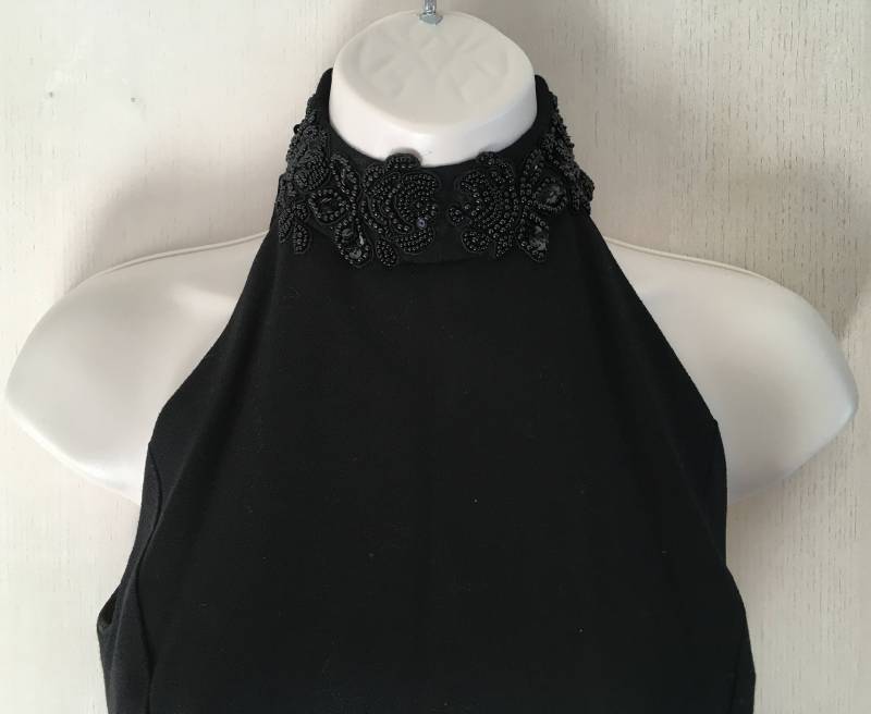 Schwarze Wolle Krepp Perlen Kleid Schwarze Wolle Krepp Perlen Kleid von OnePinkDog