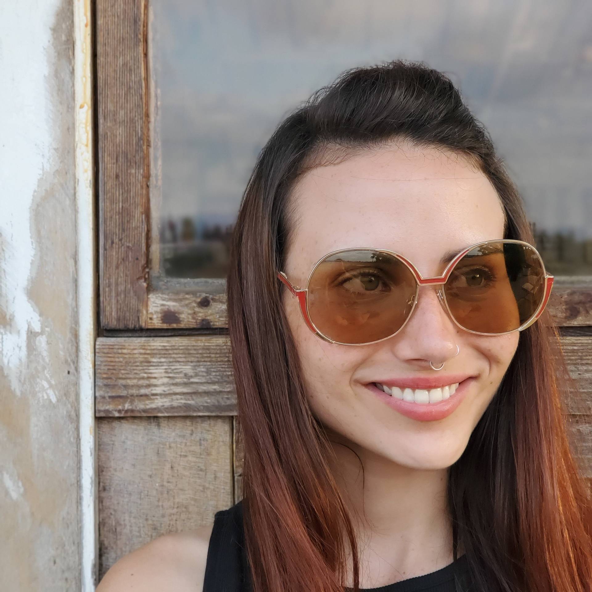 Vintage 80Er Jahre Rot-Gold Frauen Sonnenbrille, Große Runde Metallrahmen Glamouröse Nie Getragen Brillen von OneSecondVintage