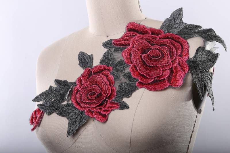 Gestickte Rose Applikation 3D Blume Patch Gestickte Rose Applikation 3D Blume Patch von OneStopStitched