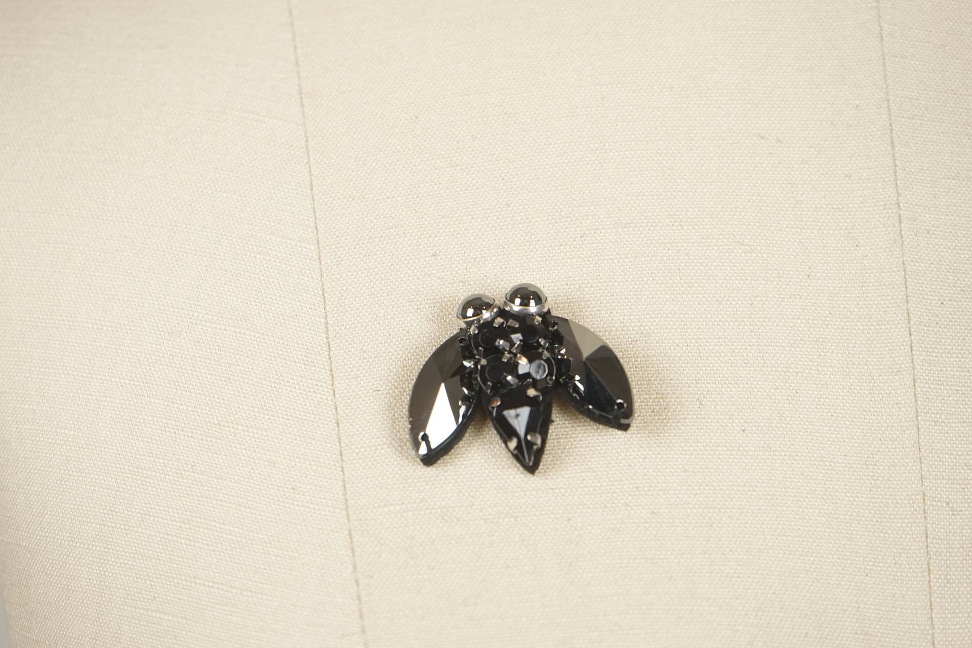 Kristall Käfer Patch Teardrop Kristalle Oben Augen/Kleine Insekt Schwarz Und Grau Broach Kristall Käfer Patch Teardrop Kristalle Oben Augen/Kleine Insekt Schwarz Und Grau Broach von OneStopStitched