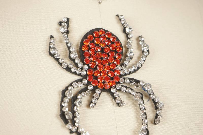 Kristall Spinne Aufnäher Rote Rücken/Beine von OneStopStitched