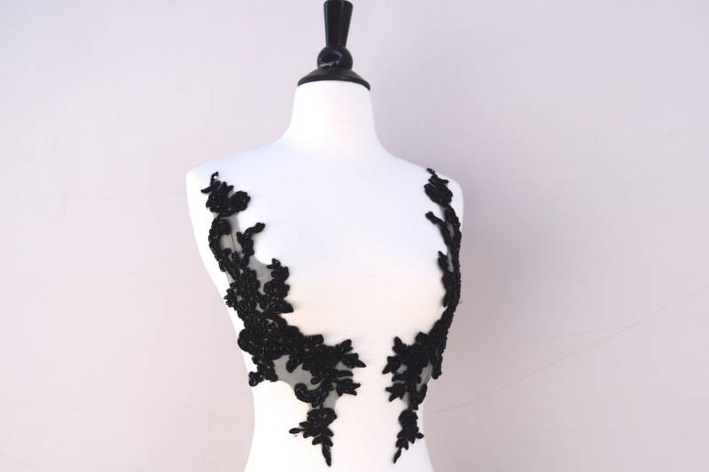 Schwarz Perlen Applikationen Paar Blumennetz Design Schwarz Perlen Applikationen Paar Blumennetz Design von OneStopStitched