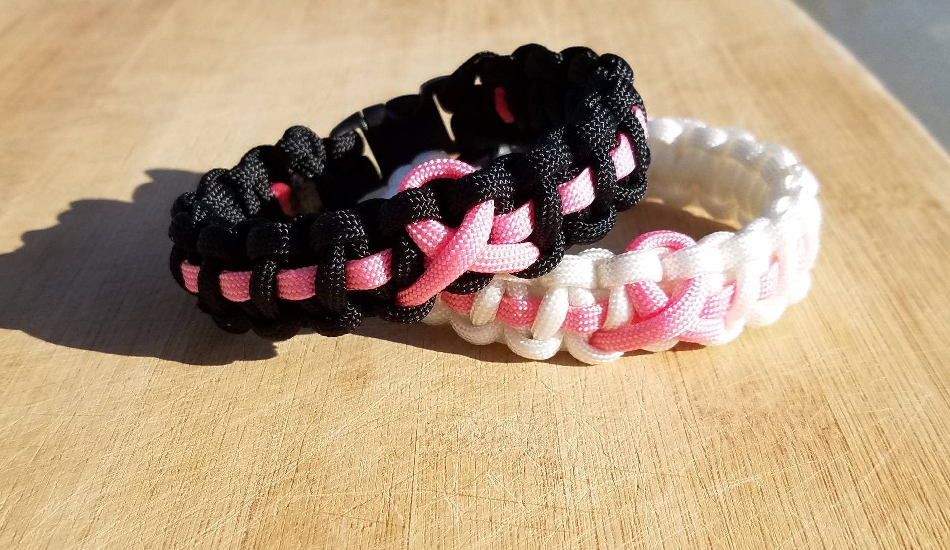 Pink Ribbon Paracord Armband Brustkrebs Bewusstsein, Handgemachter Schmuck Pink Ribbon Paracord Armband Brustkrebs Bewusstsein, Handgemachter Schmuck von OneTrueNorthDesigns