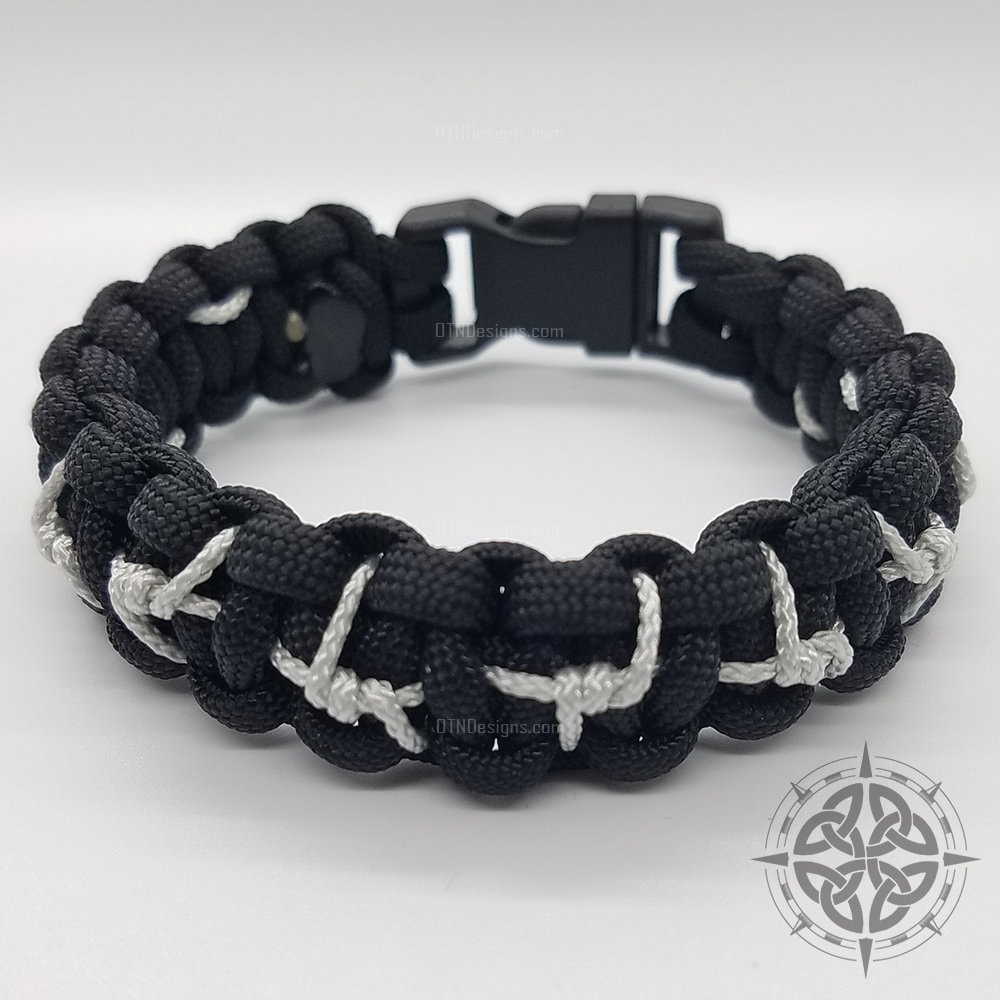 stacheldraht Genähtes Paracord Armband Handgemachter Schmuck stacheldraht Genähtes Paracord Armband Handgemachter Schmuck von OneTrueNorthDesigns