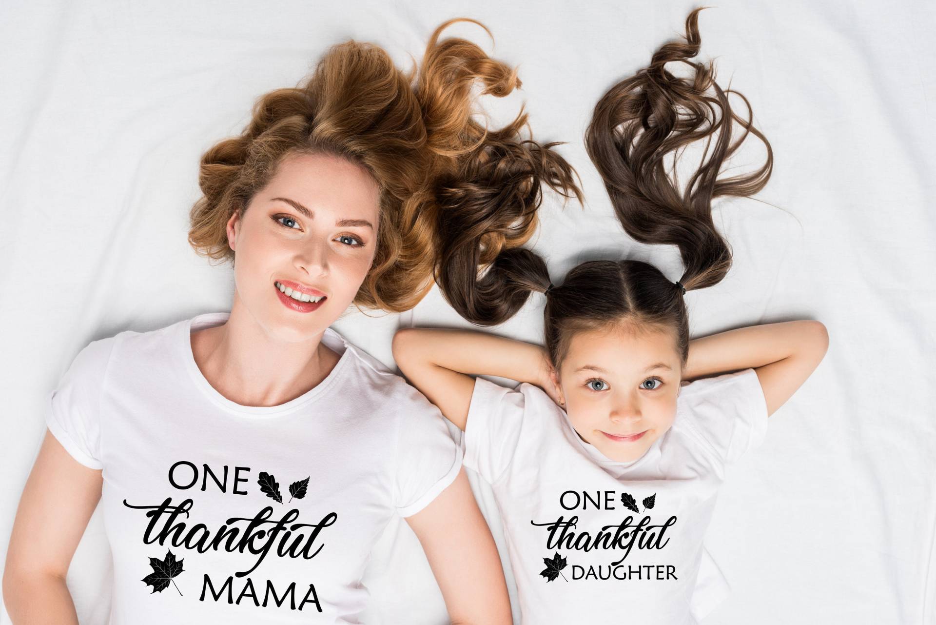 Eine Dankbare Mama Tochter Familie Passende Und T-Shirts Thanksgiving Shirt Geschenk T-Shirt von OneWayTshirts