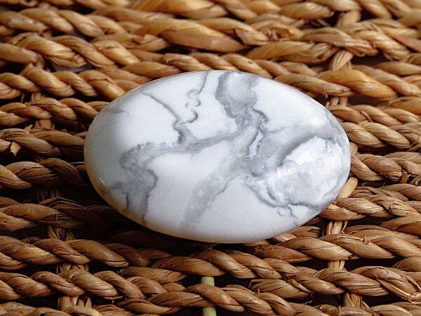 OneWorldMinerals Per Hand geschliffene Handschmeichler von OneWorldMinerals