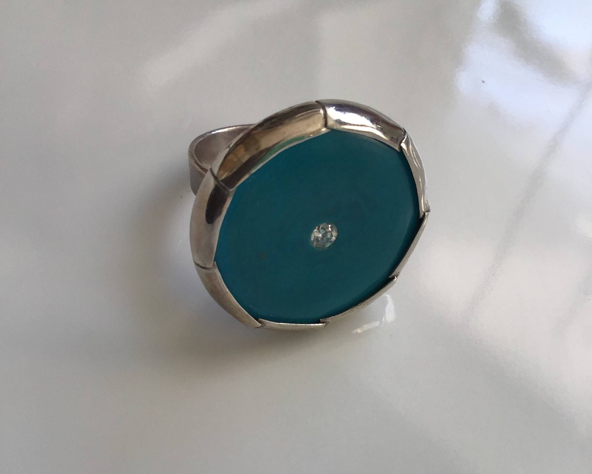 statement Ring Aus Blauer Tagua Und Zirkonia. Größe P-Us 8 - Eu 56 1/4 von Oneandonlygems