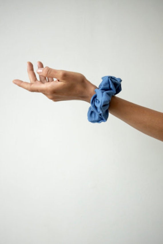 Blaue Scrunchie Aus Leinen, Auf Bestellung, Zopf Gummi, Haargummi, Wählen Sie Ihre Farbe, Haar-Zubehör von OnelovebrandUA