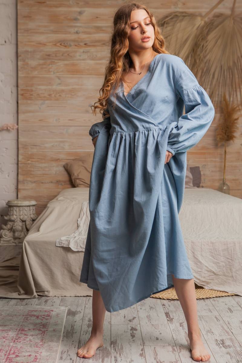 Blaues Leinen-Trägerkleid Mit Taschen, Leinen-Maxikleid, Hellblaues Kleid, Leinenkleid Übergröße von OnelovebrandUA