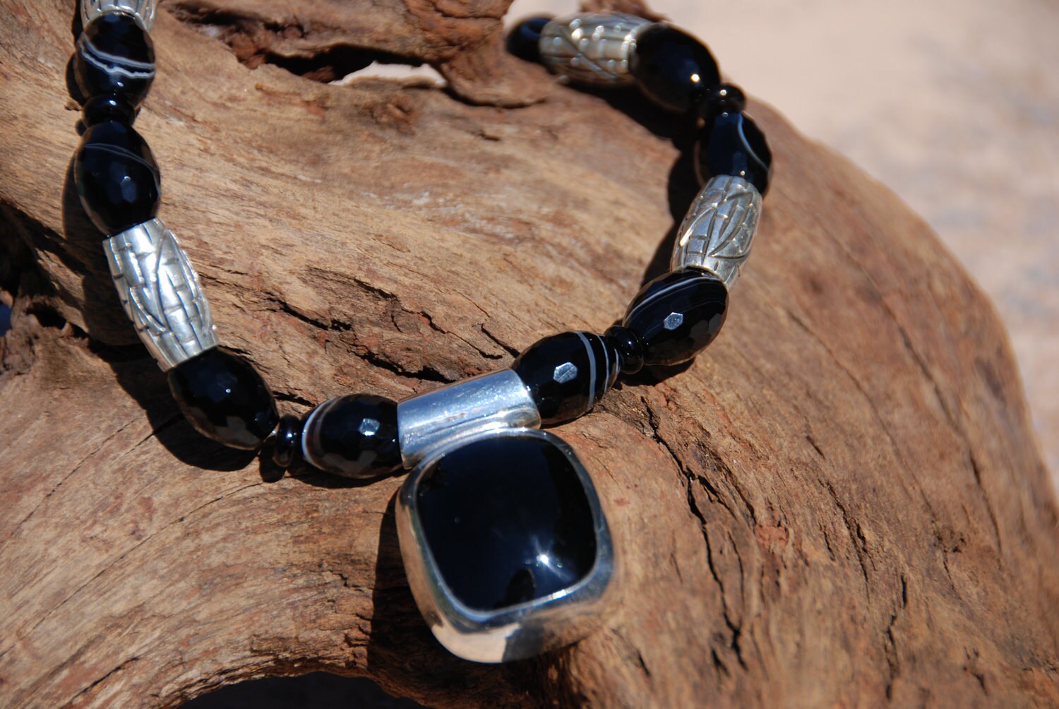 Black Onyx Perlen Kette Mit Sterlingsilber Perlen, Handmade Beaded Halskette, Einer Der Einen Freundlichen Halskette Black Onyx Perlen Kette Mit Sterlingsilber Perlen, Handmade Beaded Halskette, Einer Der Einen Freundlichen Halskette von OneofaKindGemsJewels