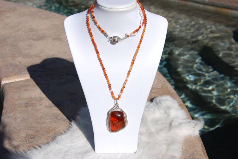 Schöne Perlen Bernsteinkette Schöne Perlen Bernsteinkette von OneofaKindGemsJewels