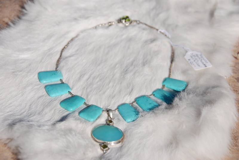 Türkis Perlen Halskette Mit Aqua Chalcodony Anhänger, Handgemachte Perlen Halskette, Einzelstück Halskette Türkis Perlen Halskette Mit Aqua Chalcodony Anhänger, Handgemachte Perlen Halskette, Einzelstück Halskette von OneofaKindGemsJewels