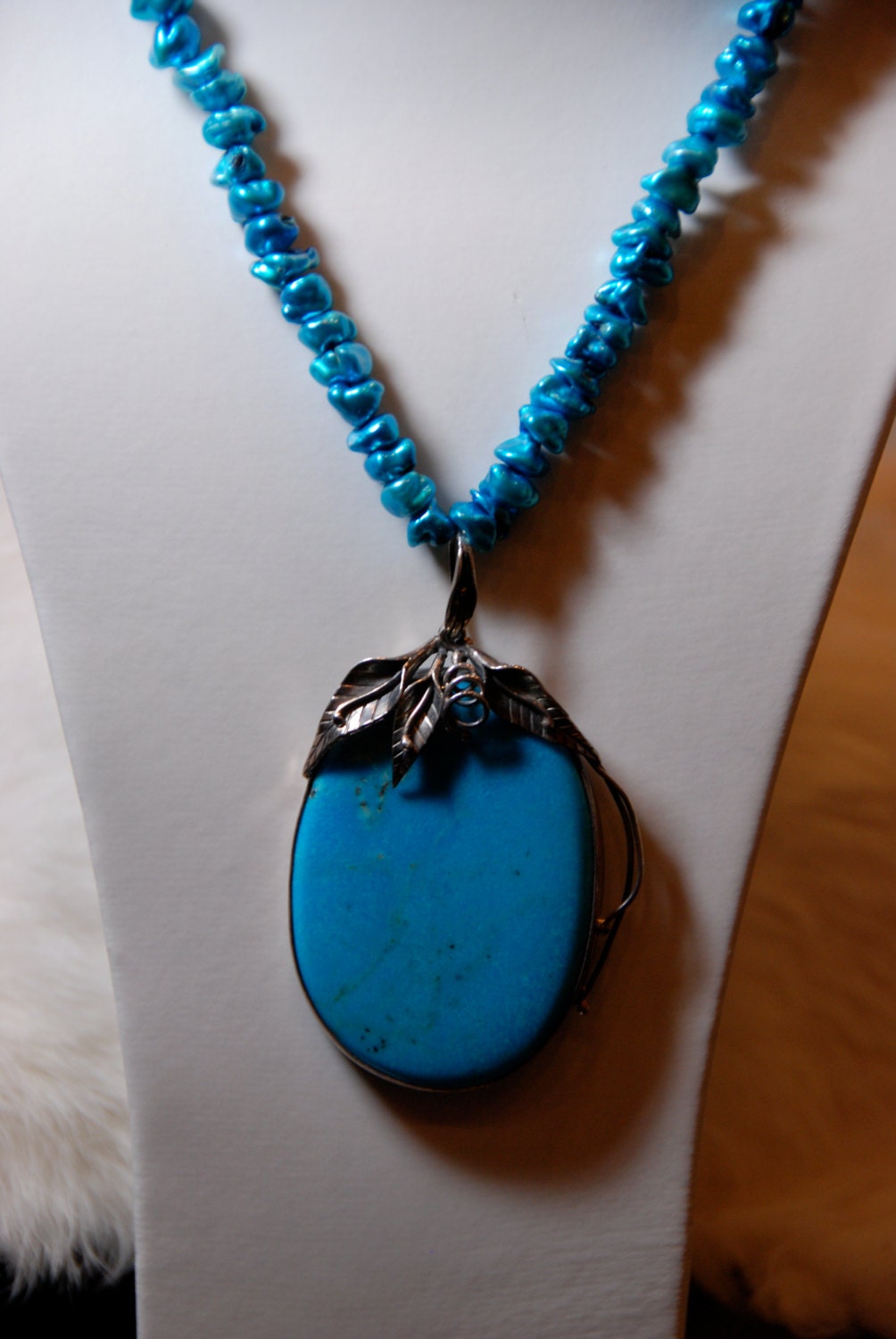 Wunderschöne Türkis Oval Anhänger Mit Süsswasserperlen Wunderschöne Türkis Oval Anhänger Mit Süsswasserperlen von OneofaKindGemsJewels