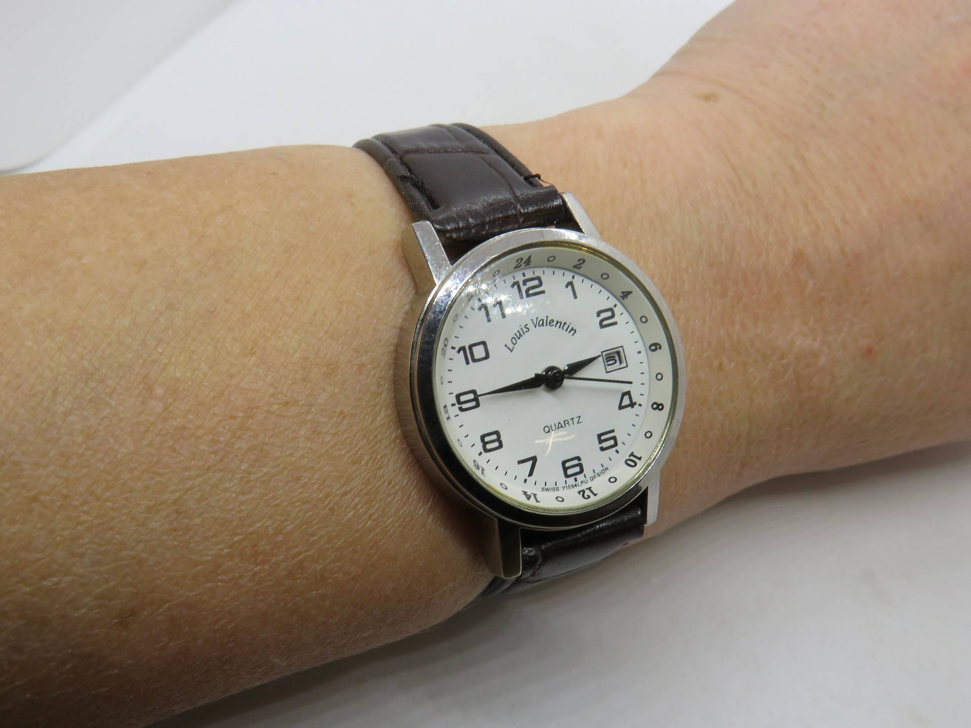 Vintage Uhr/Datum Weiße Zifferblatt Quarz Damenuhr Geschenk Für Sie von OnlineRetroEmporium