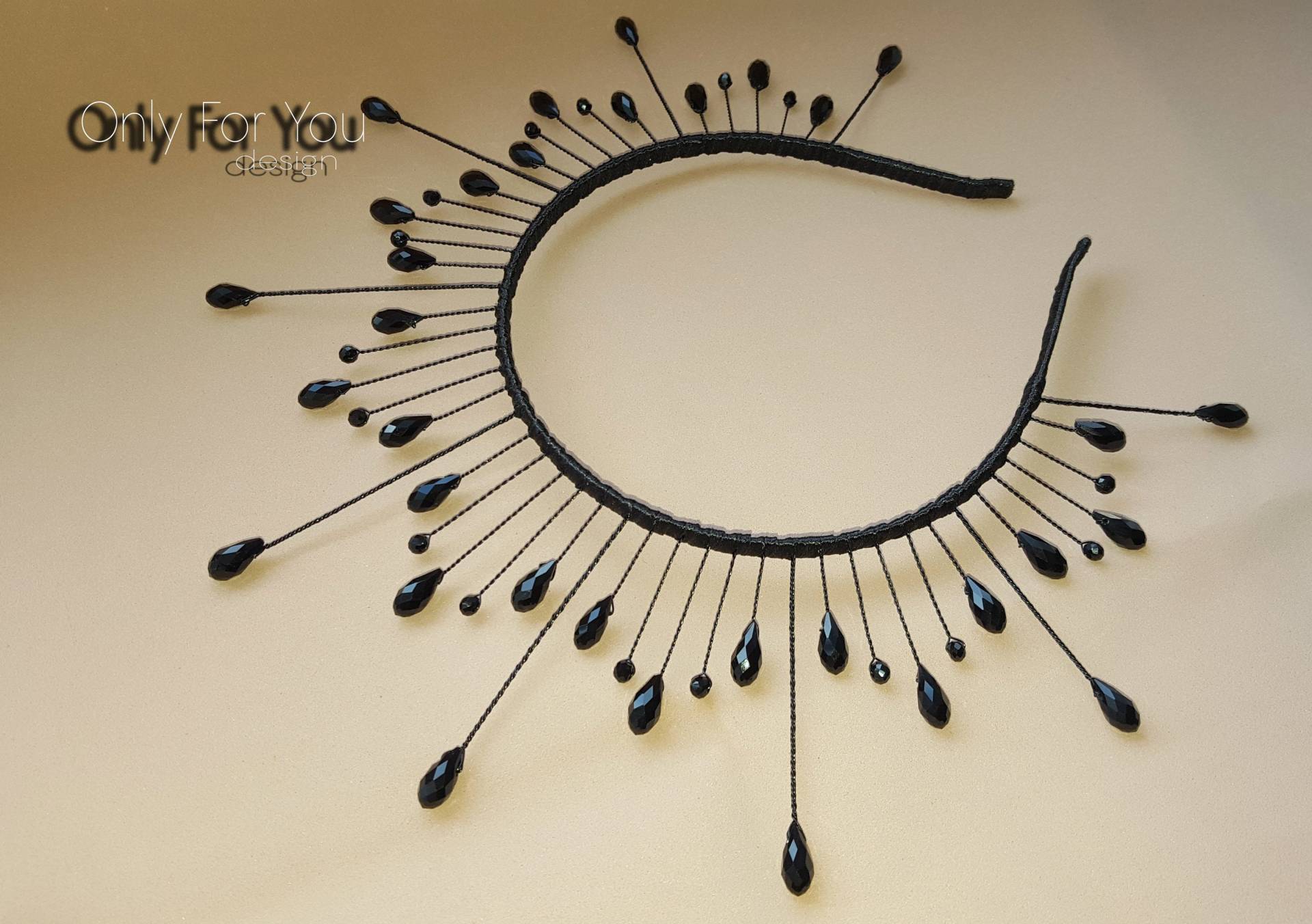 Schwarze Kristall Krone Gothic Braut Kopfschmuck, Evil Queen Tiara Schwarze Kristall Krone Gothic Braut Kopfschmuck, Evil Queen Tiara von OnlyForYouDesign