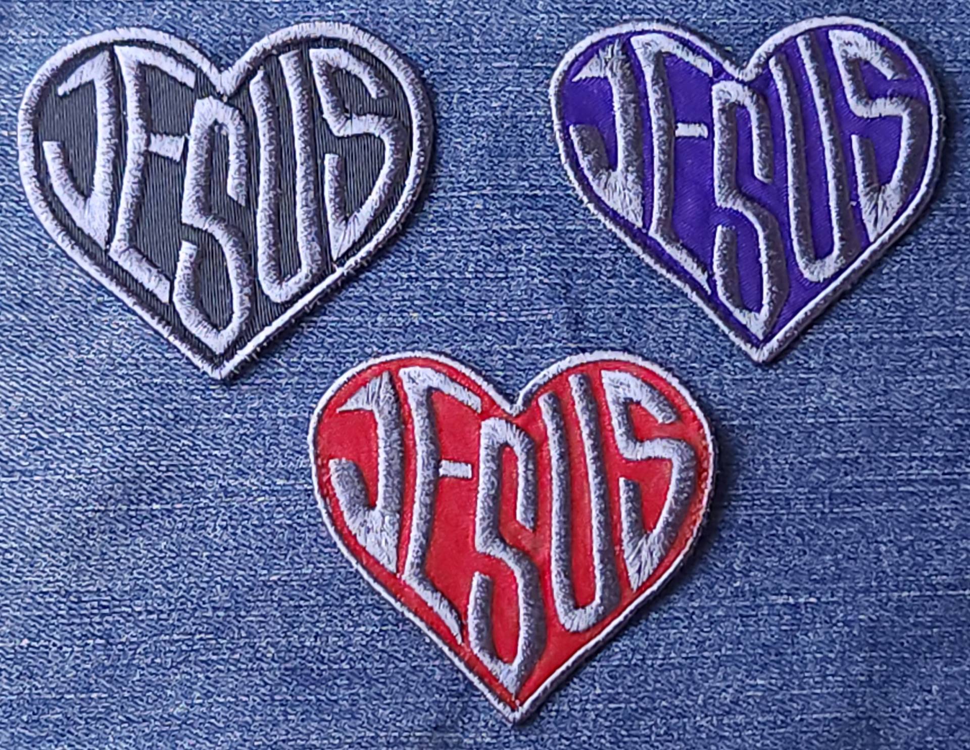 Liebe Jesus Aufnäher - Kohle Stickerei Herz Form Gestickt Bügelbild Oder Sew On Patch Taufe Geschenk, Disciple Wear, Christian Gift von OnlyGodOutfitters