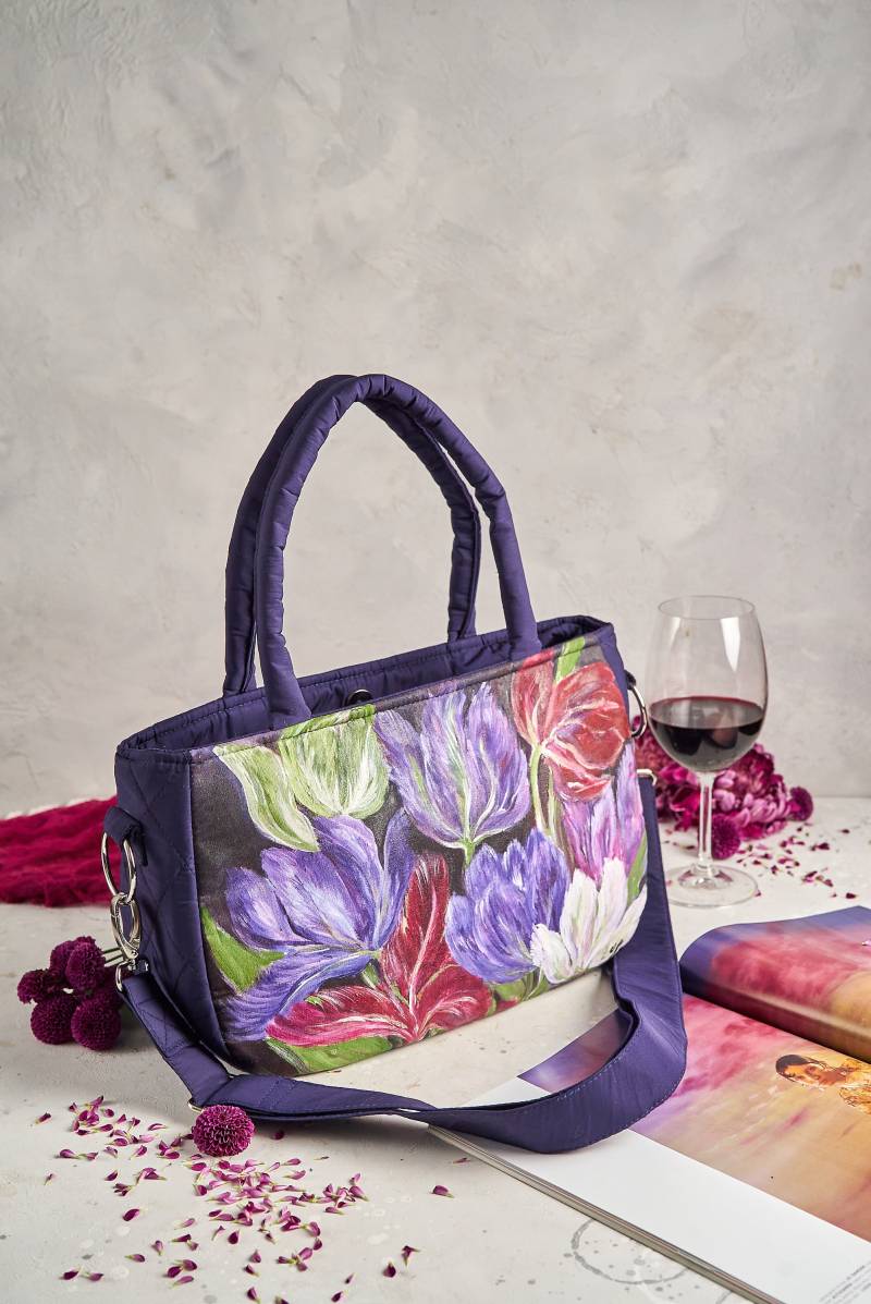 Benutzerdefinierte Frau Handbemalte Handtasche, Gemalte Lehrer Tasche, Blumentasche, Tulpe, Blumeneinkaufstasche, Waschbare Laptoptasche von OnlyOneCopy