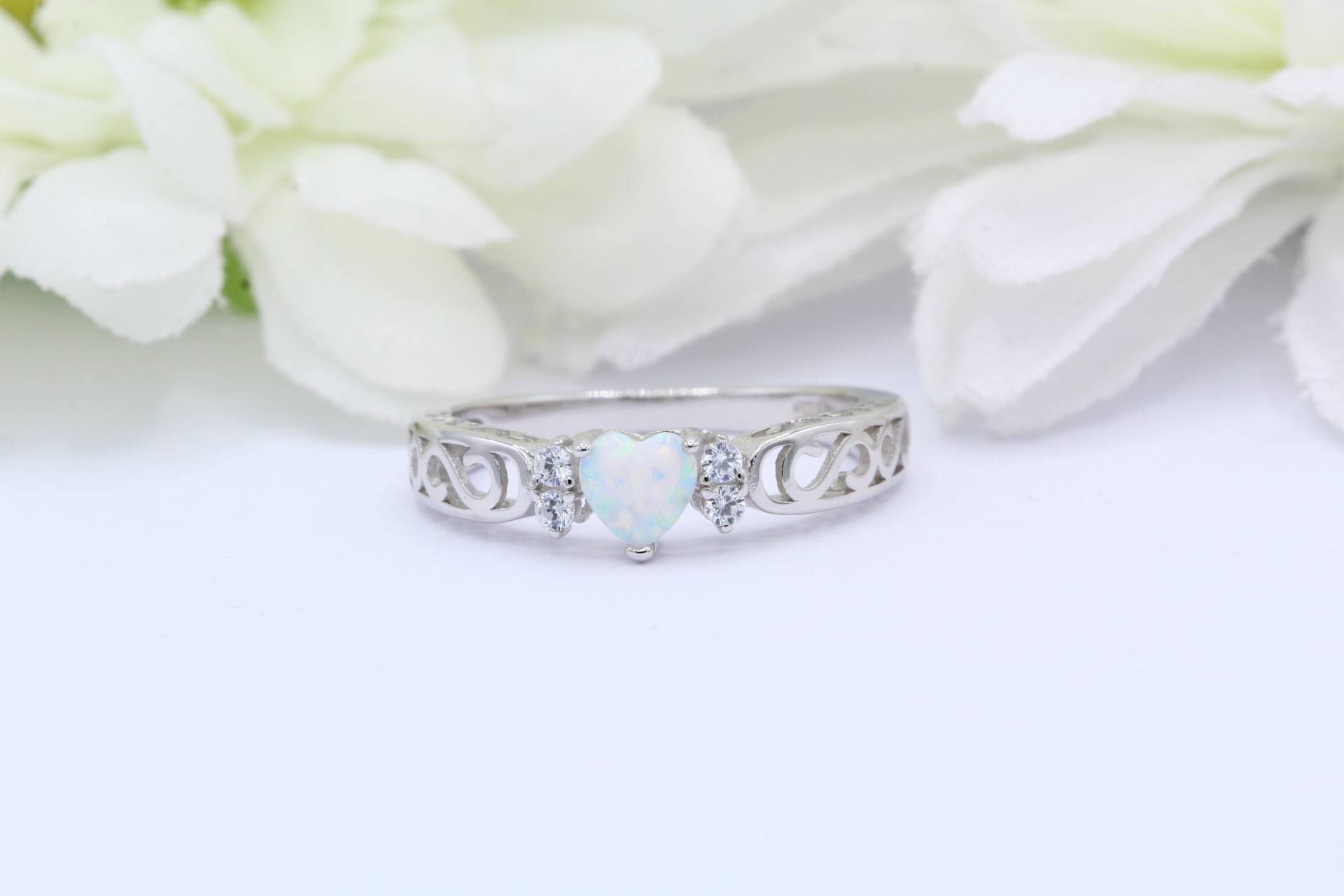 Filigraner Herz Versprechensring Cz Lab Weiß Opal Art Deco Hochzeit Braut Verlobungsring Solid 925 Sterling Silber Wähle Deine Bandfarbe von OnlyOpalLuv