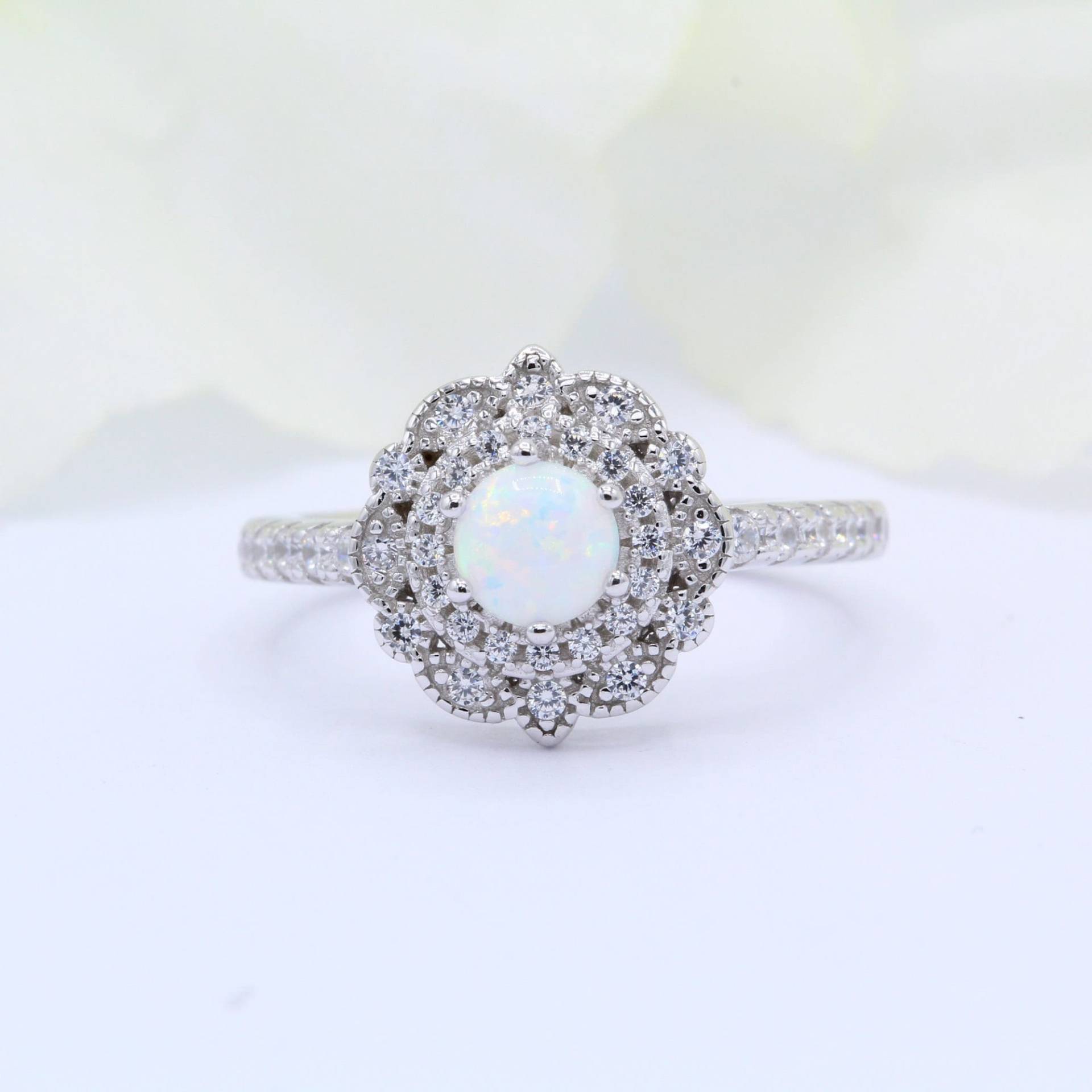 Halo Blume Vintage Solitär Rund Lab Weiß Opal Cz Art Deco Hochzeit Verlobungsring Massiv 925 Sterling Silber Wähle Band Farbe von OnlyOpalLuv