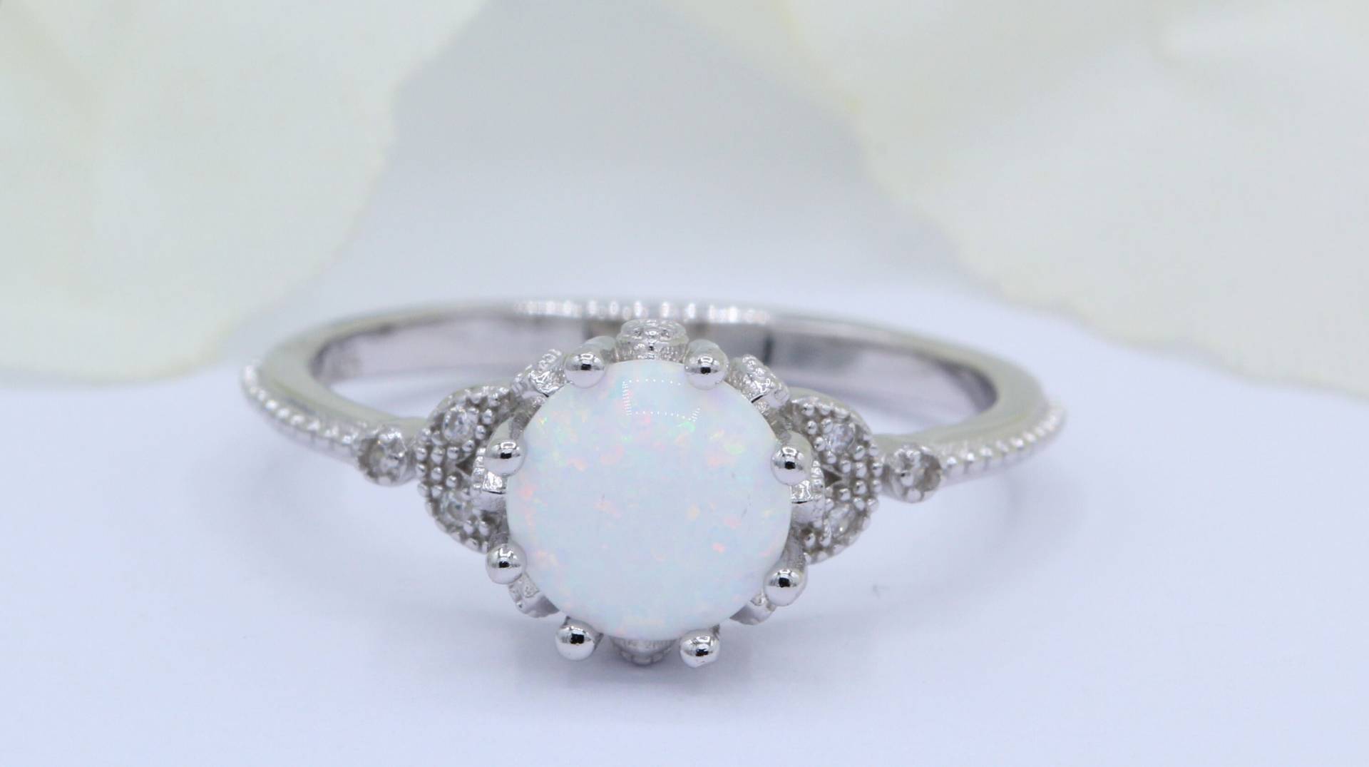 Halo Floral Rund Lab White Opal Cz Art Deco Vintage Hochzeit Verlobungsring Geprägt Band Massiv 925 Sterling Silber Wähle Farbe von OnlyOpalLuv