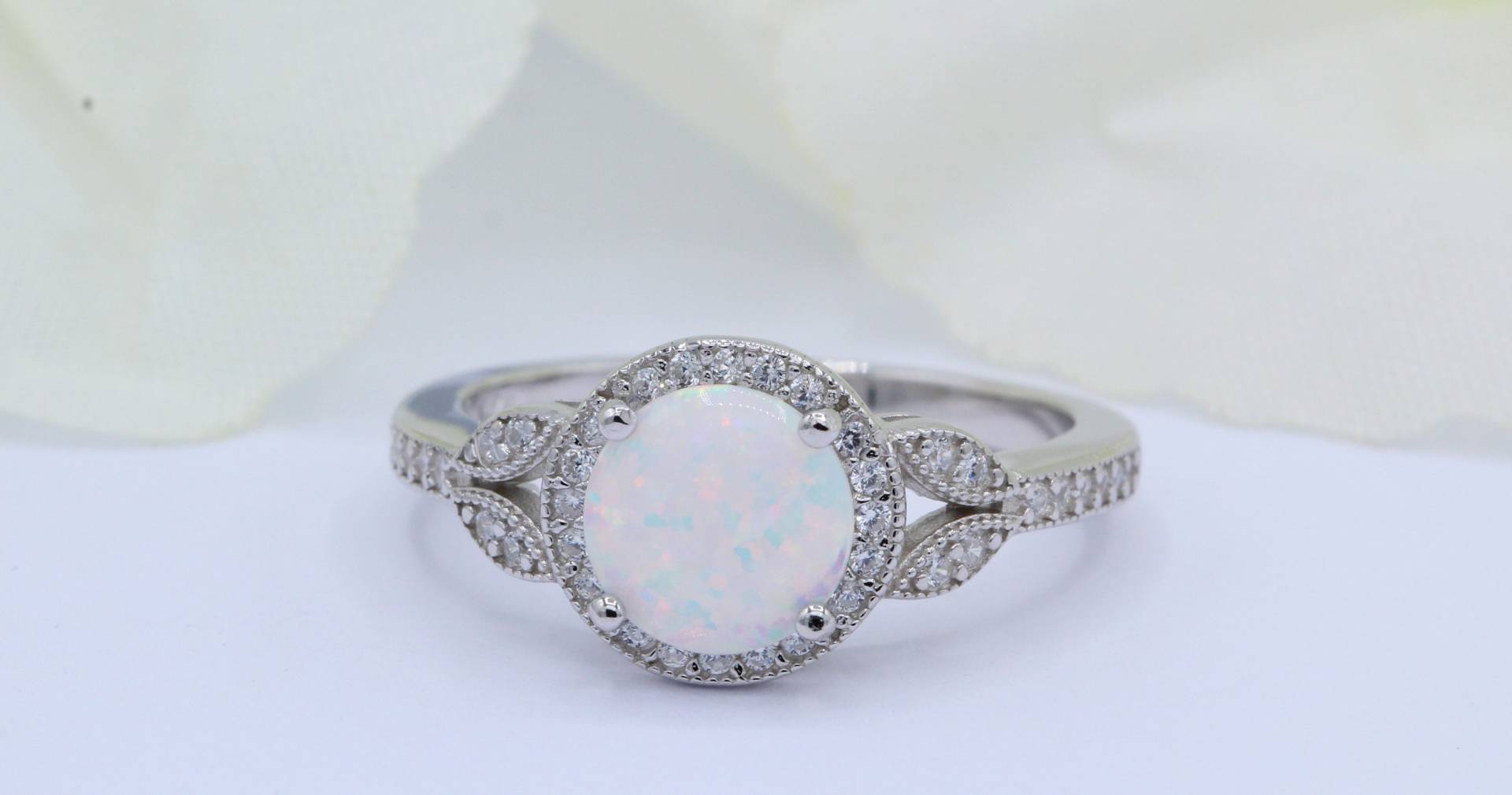 Halo Rund Lab White Opal Cz Art Deco Vintage Ehering Verlobungsring Blatt Design Massiv 925 Sterling Silber Wähle Band Farbe von OnlyOpalLuv