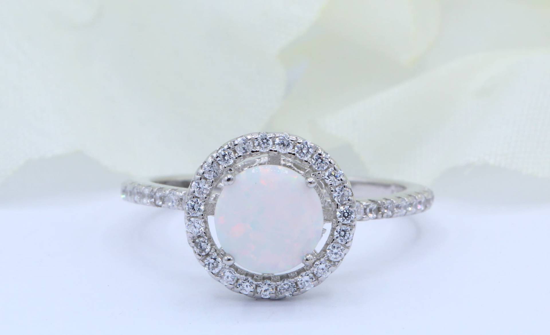 Halo Rund Weiß Lab White Opal Art Deco Ehering Verlobungsring Cz Solid 925 Sterling Silber Wähle Deine Bandfarbe von OnlyOpalLuv