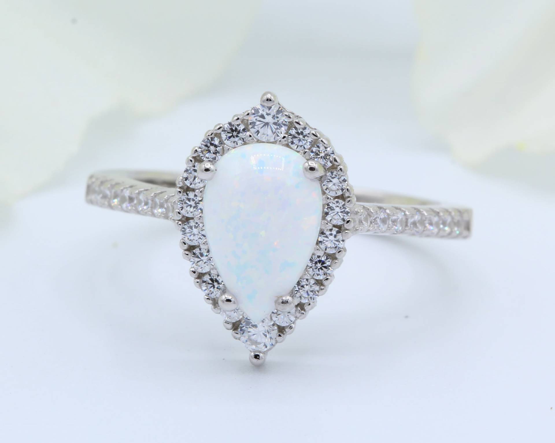 Halo Teardrop Round Cz Lab Weiß Opal Art Deco Hochzeit Braut Verlobungsring Rund Geflochten Band Massiv 925 Sterling Silber Wähle Deinen Stein von OnlyOpalLuv