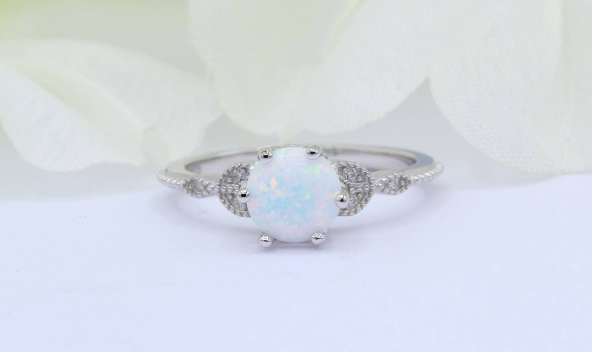 Rund Lab White Opal Cz Band Design Art Deco Vintage Ehering Verlobungsring Massiv 925 Sterling Silber Wähle Deine Bandfarbe von OnlyOpalLuv