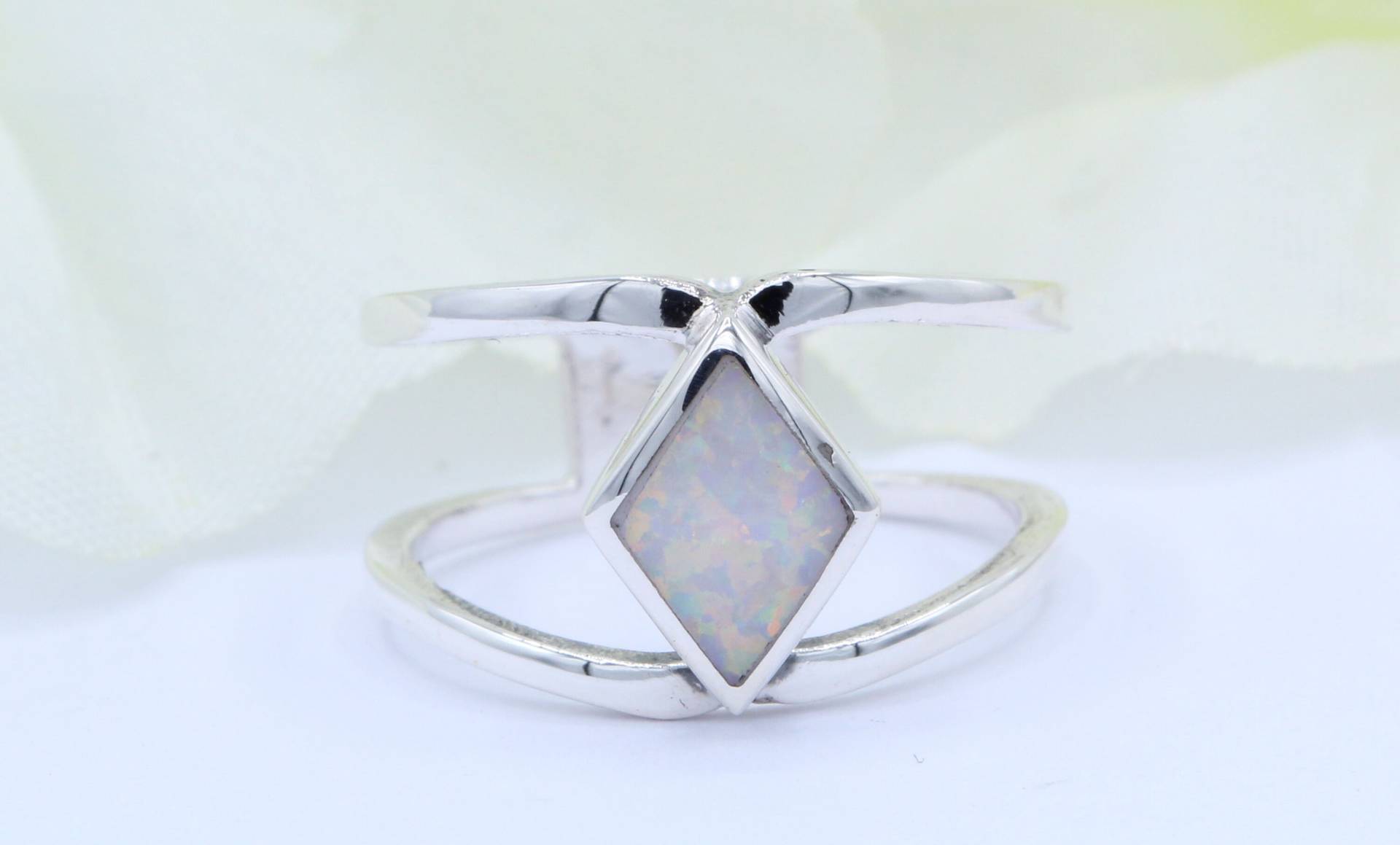 Solitär Split Shank Art Deco Diamant Lab Weiß Opal Hochzeit Braut Verlobungsring Solid 925 Sterling Silber Neu Design Trendy Daumen Ring von OnlyOpalLuv